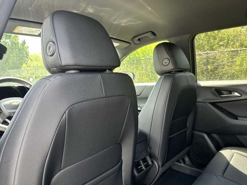 new 2026 Chevrolet Equinox car, priced at $27,545
