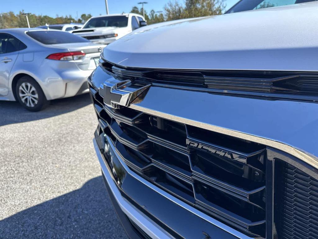 new 2025 Chevrolet Equinox car, priced at $34,370