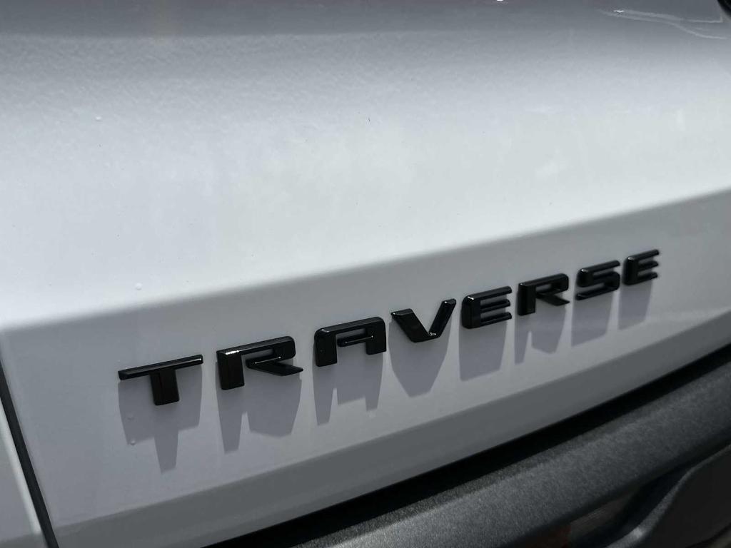 new 2025 Chevrolet Traverse car, priced at $42,345