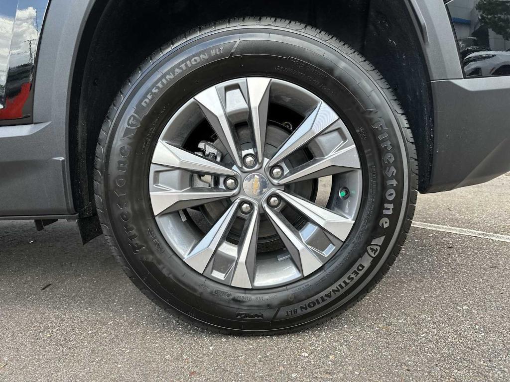 new 2025 Chevrolet Equinox car, priced at $24,995