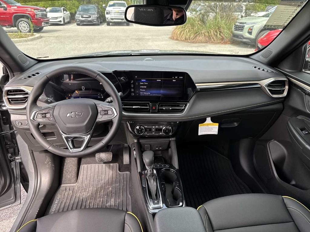 new 2025 Chevrolet TrailBlazer car, priced at $24,380