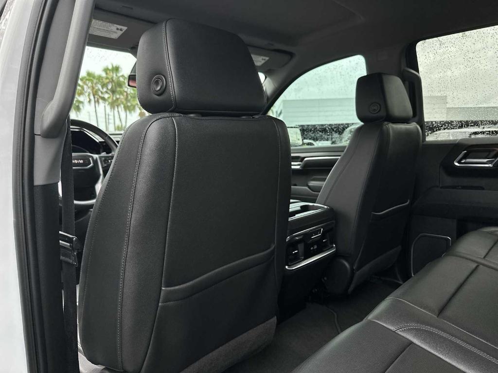 used 2023 GMC Sierra 1500 car, priced at $45,997