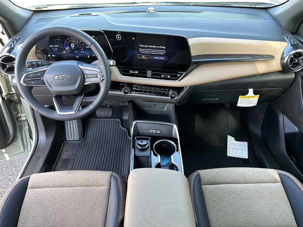 new 2026 Chevrolet Equinox car, priced at $32,015