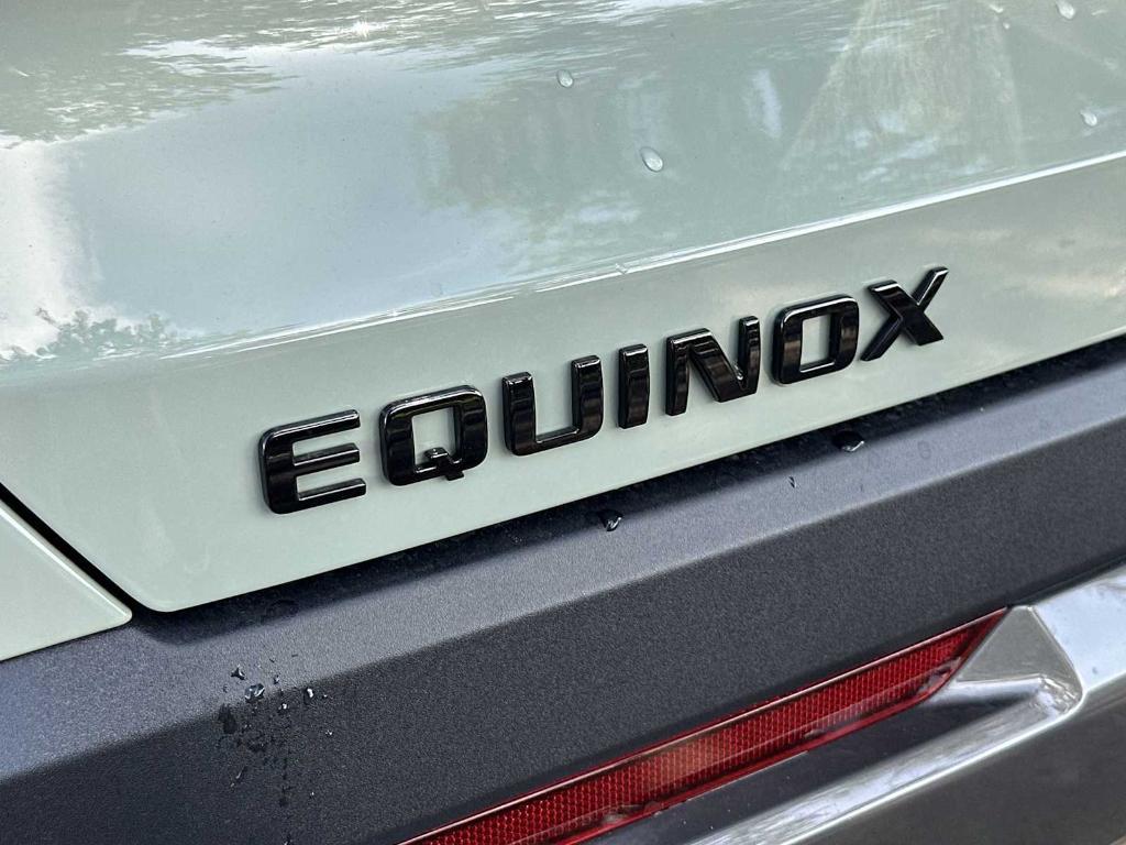 new 2026 Chevrolet Equinox car, priced at $32,015