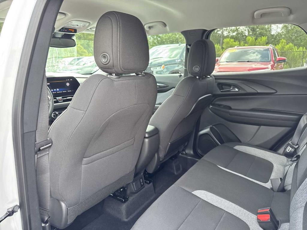 new 2025 Chevrolet TrailBlazer car, priced at $24,270