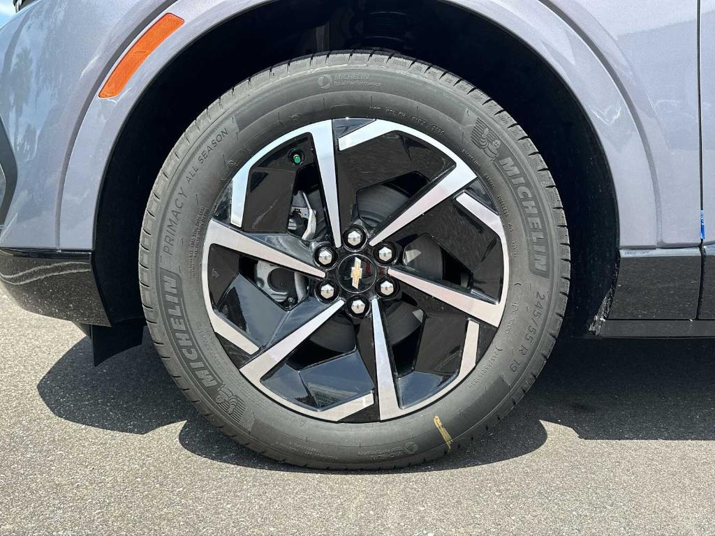 new 2025 Chevrolet Equinox EV car, priced at $35,015