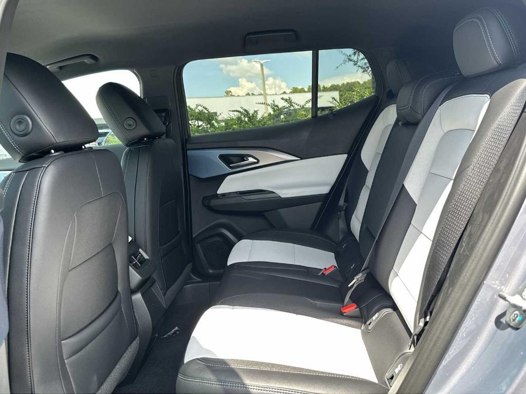 new 2025 Chevrolet Equinox EV car, priced at $35,015