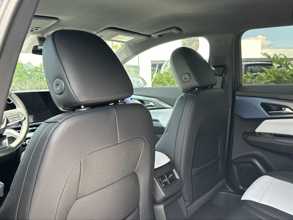 new 2025 Chevrolet Equinox EV car, priced at $35,015