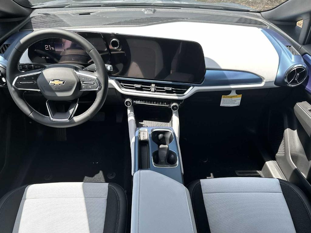 new 2025 Chevrolet Equinox EV car, priced at $35,015