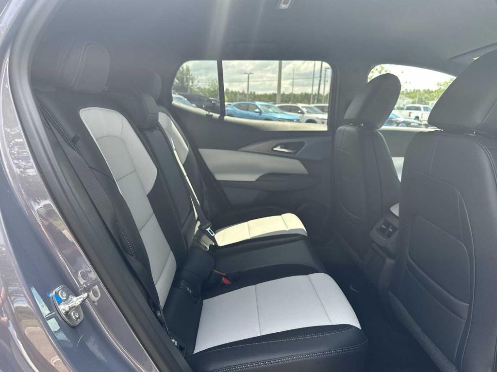new 2025 Chevrolet Equinox EV car, priced at $35,015