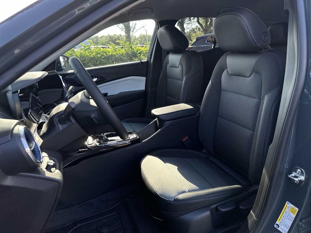 new 2025 Chevrolet Trax car, priced at $21,820
