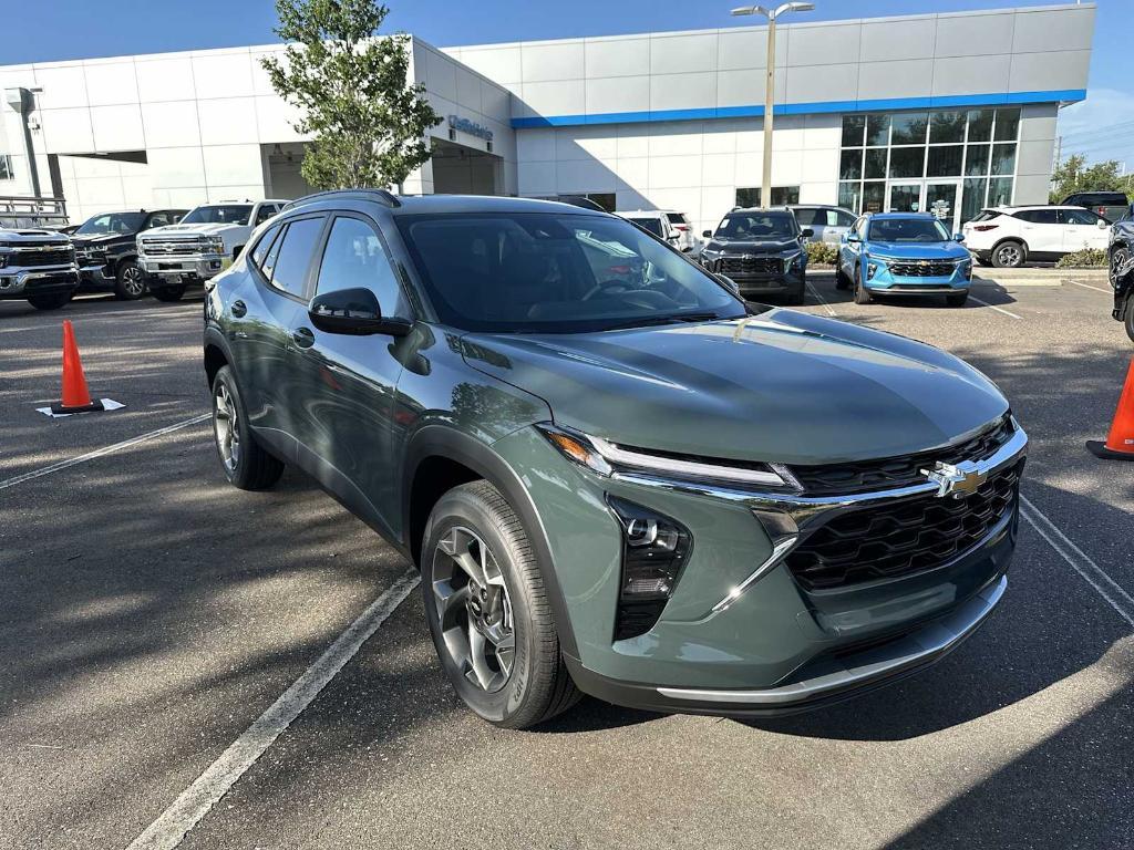 new 2025 Chevrolet Trax car, priced at $21,820
