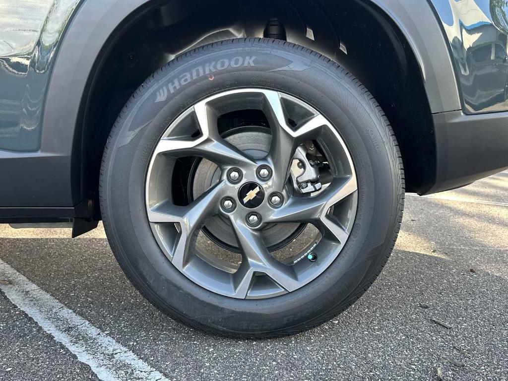 new 2025 Chevrolet Trax car, priced at $21,820
