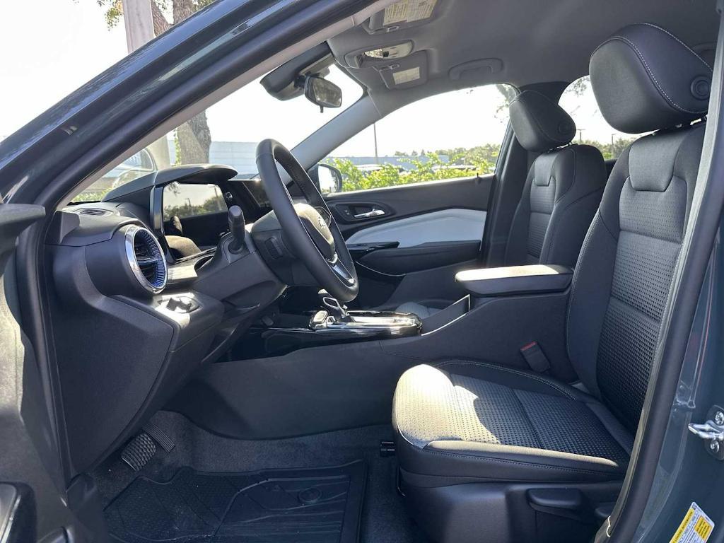 new 2025 Chevrolet Trax car, priced at $21,820