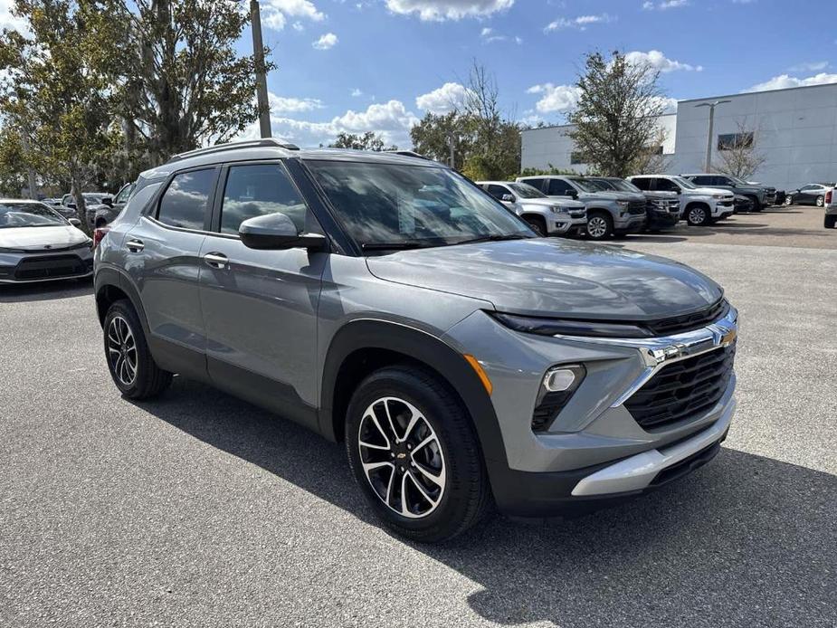 new 2025 Chevrolet TrailBlazer car, priced at $26,080