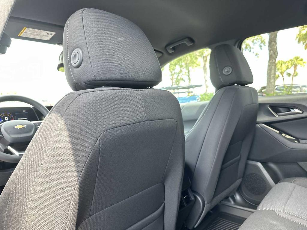 new 2026 Chevrolet Equinox car, priced at $26,715