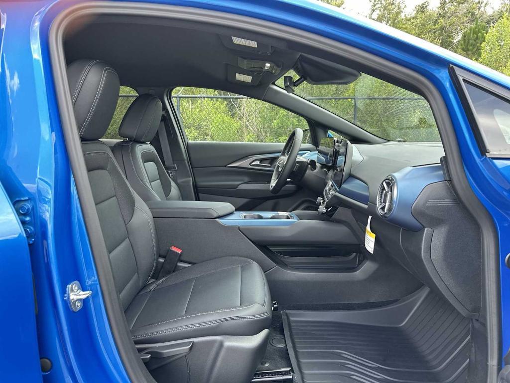 new 2025 Chevrolet Equinox EV car, priced at $35,015