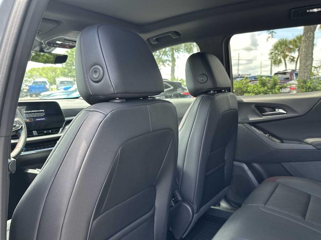 new 2026 Chevrolet Equinox car, priced at $34,025