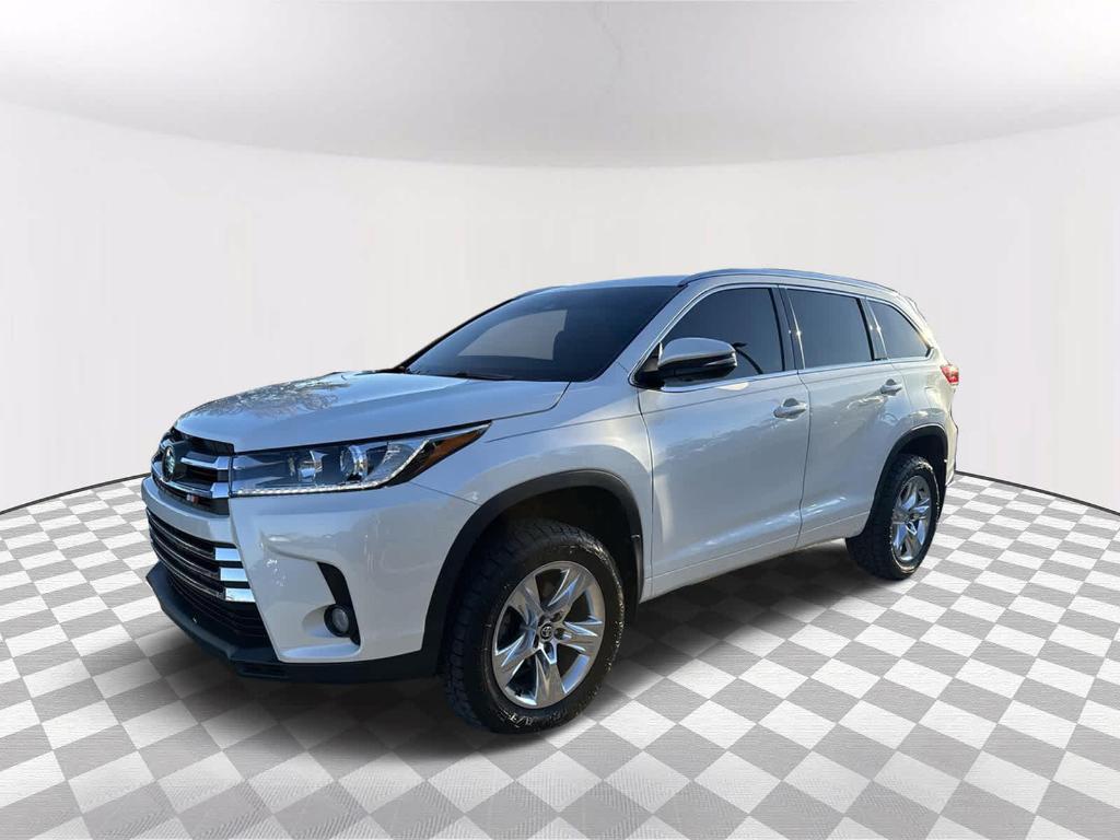 used 2018 Toyota Highlander car, priced at $24,534