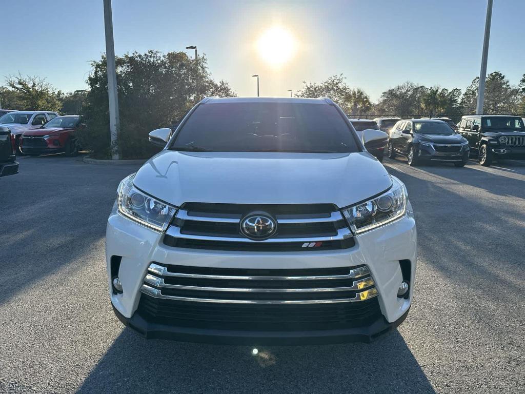 used 2018 Toyota Highlander car, priced at $24,534