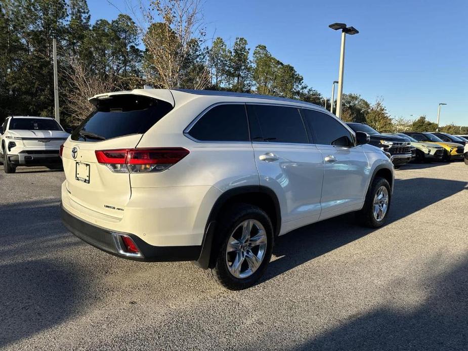 used 2018 Toyota Highlander car, priced at $24,534