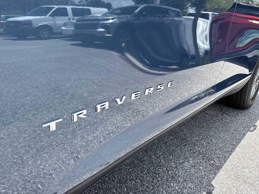 new 2025 Chevrolet Traverse car, priced at $37,445