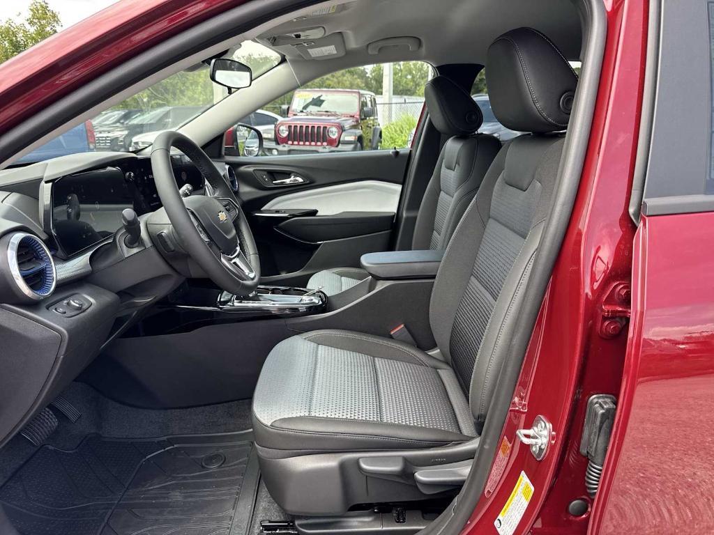 new 2025 Chevrolet Trax car, priced at $21,820