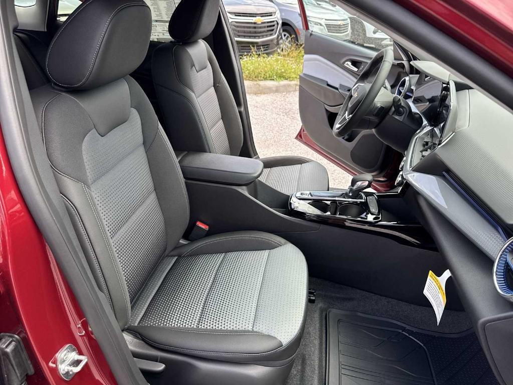 new 2025 Chevrolet Trax car, priced at $21,820