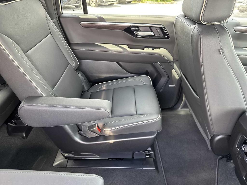 new 2025 Chevrolet Suburban car, priced at $74,120