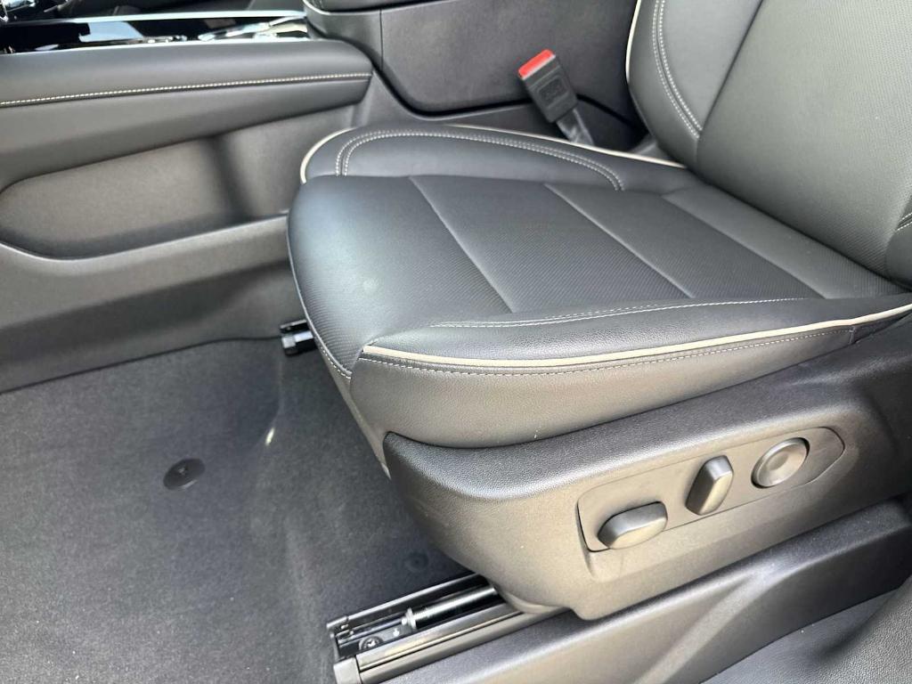 new 2025 Chevrolet Suburban car, priced at $74,120