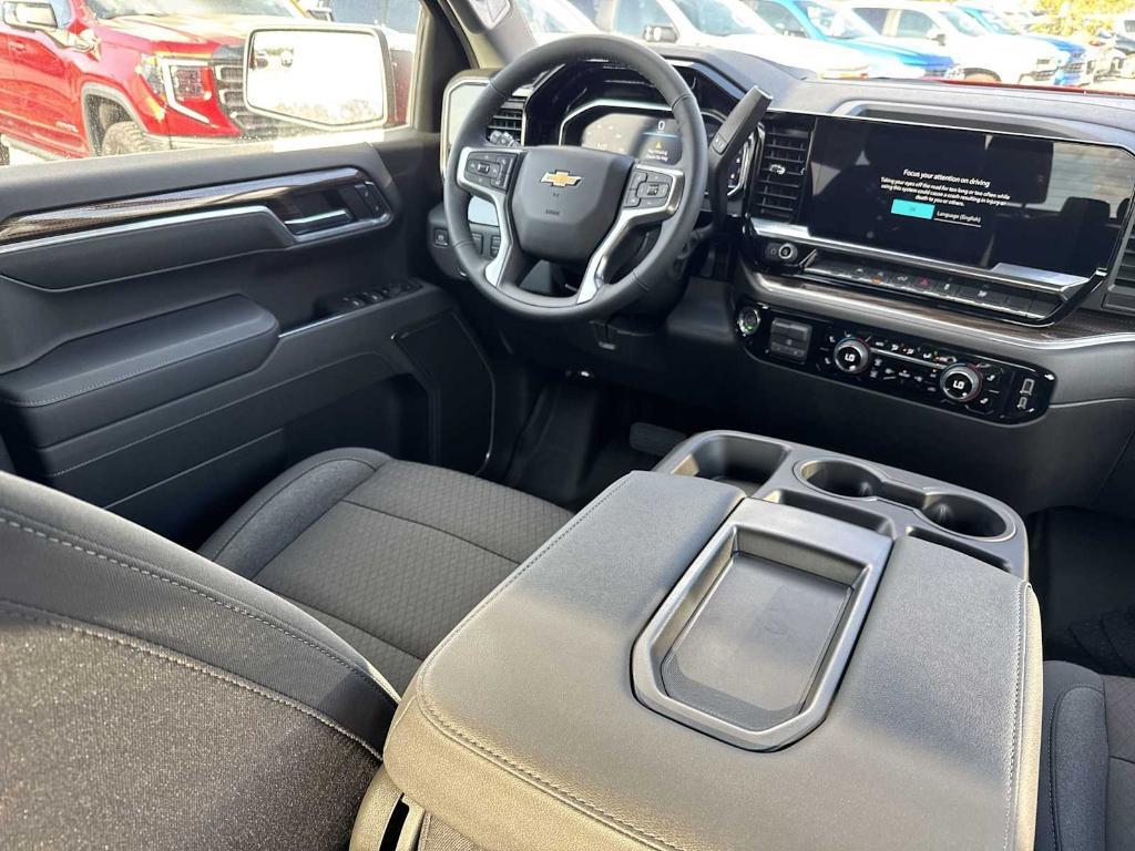 new 2025 Chevrolet Silverado 1500 car, priced at $43,705