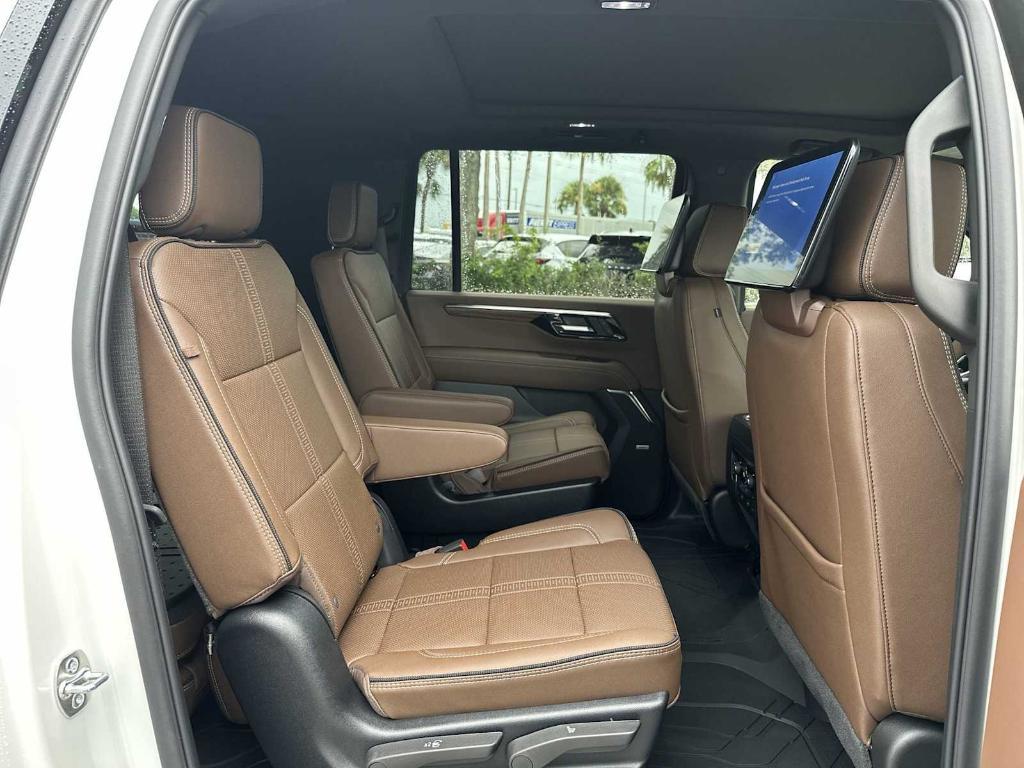 new 2025 Chevrolet Suburban car, priced at $98,015