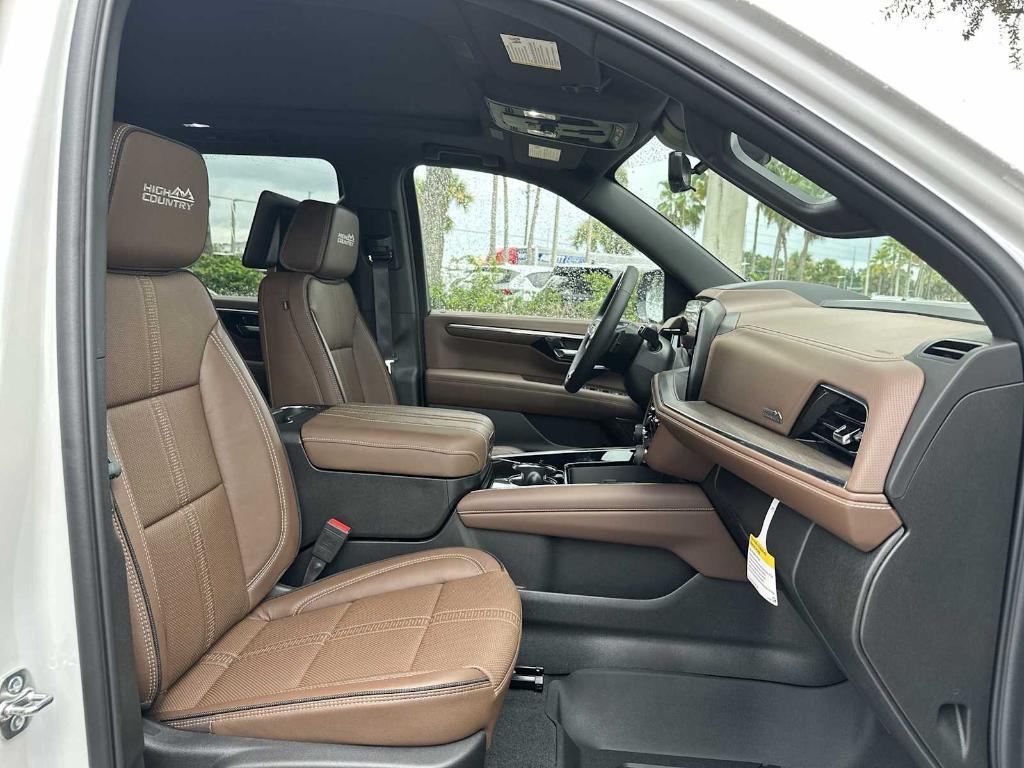 new 2025 Chevrolet Suburban car, priced at $98,015