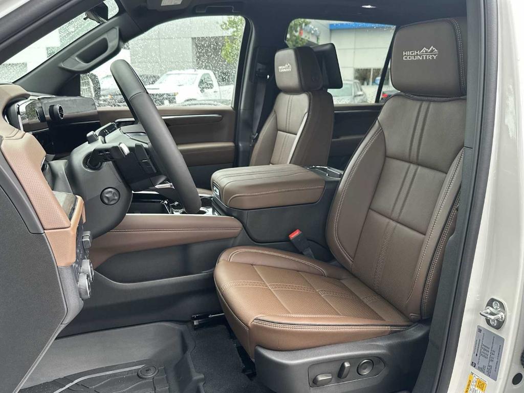 new 2025 Chevrolet Suburban car, priced at $98,015