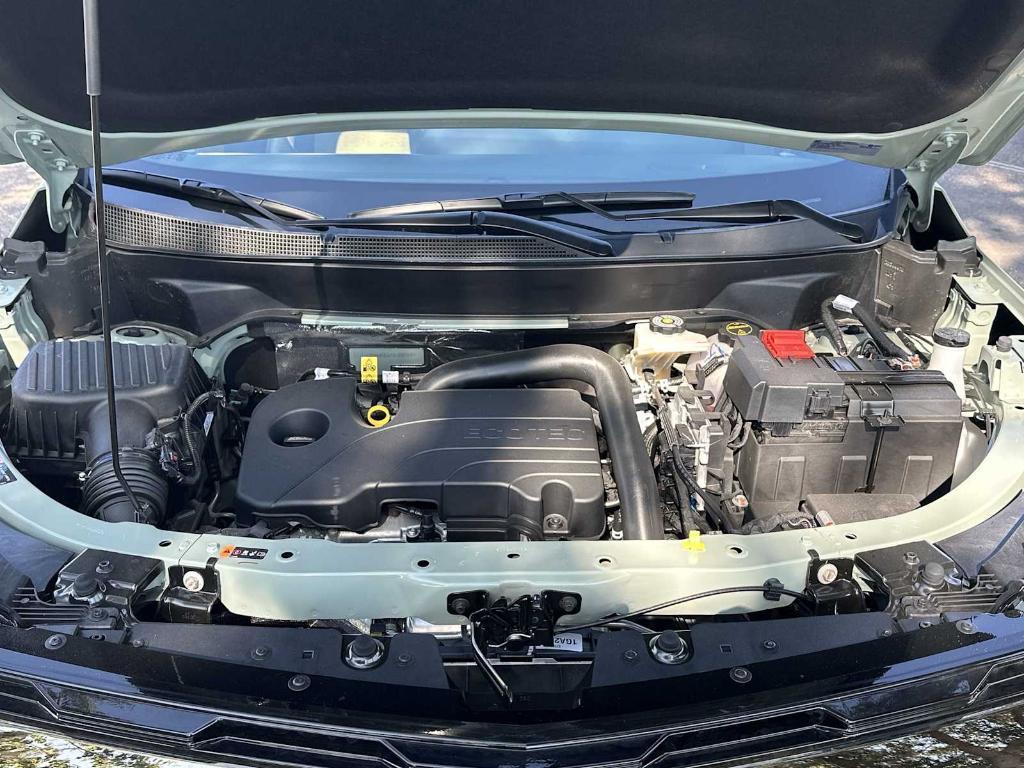 new 2025 Chevrolet Equinox car, priced at $32,335