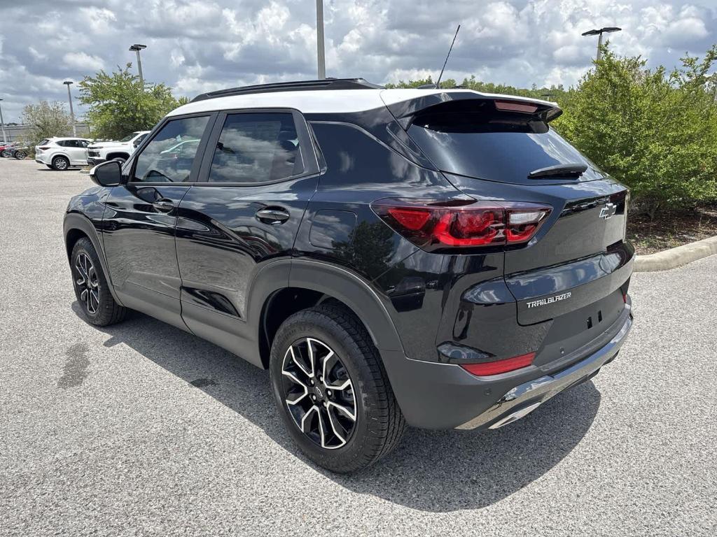 new 2025 Chevrolet TrailBlazer car, priced at $26,880