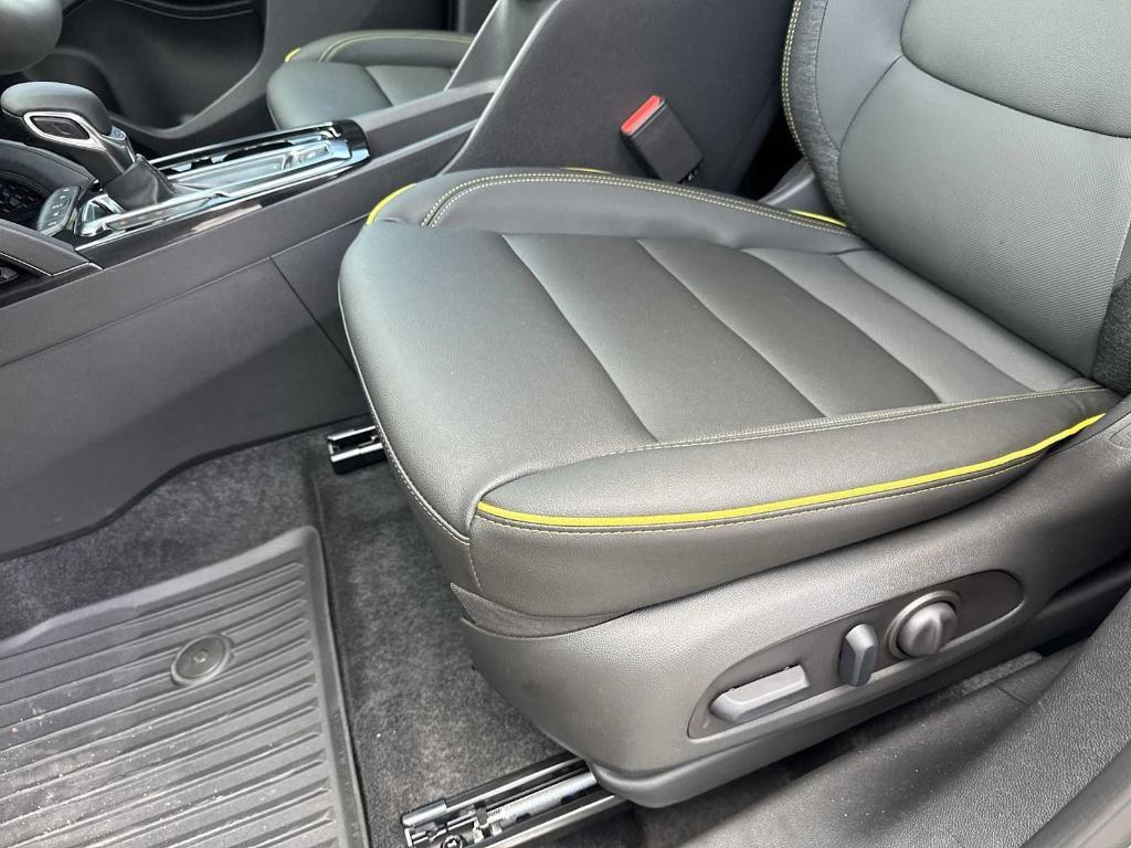 new 2025 Chevrolet TrailBlazer car, priced at $26,380