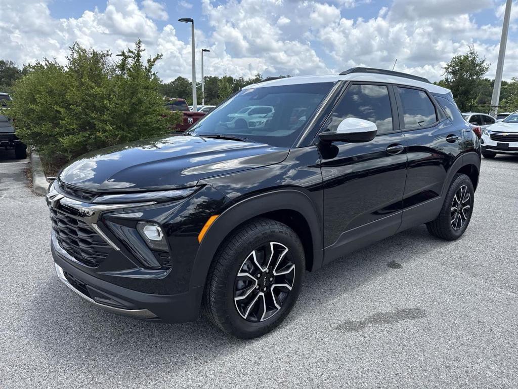 new 2025 Chevrolet TrailBlazer car, priced at $26,880