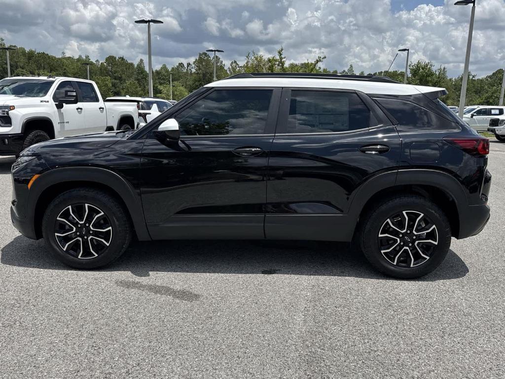 new 2025 Chevrolet TrailBlazer car, priced at $26,880