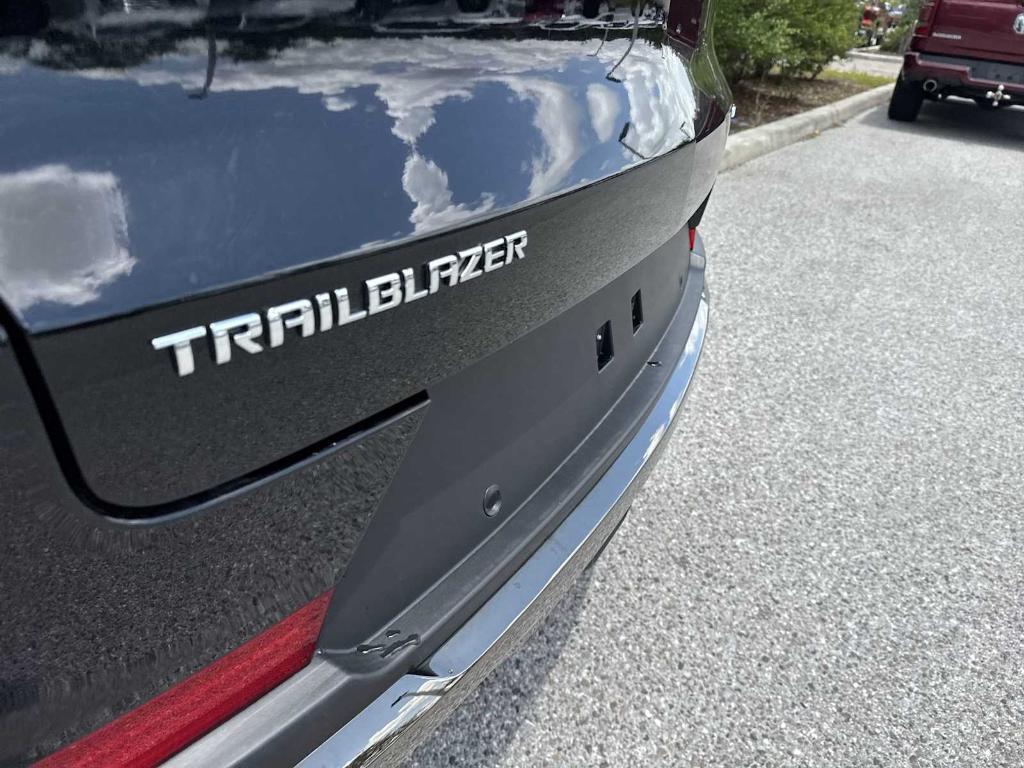 new 2025 Chevrolet TrailBlazer car, priced at $26,380