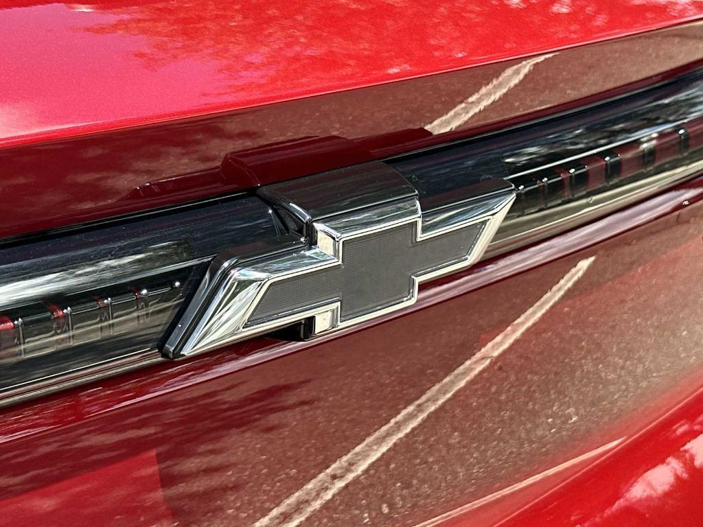 new 2025 Chevrolet Equinox EV car, priced at $38,205