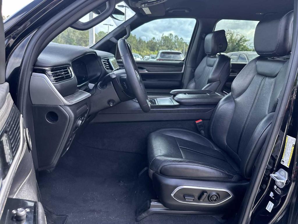 used 2023 Jeep Wagoneer car, priced at $38,936