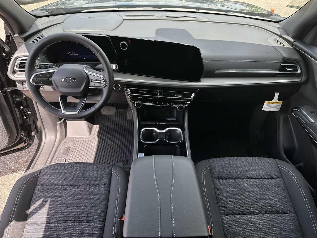 new 2025 Chevrolet Traverse car, priced at $42,845