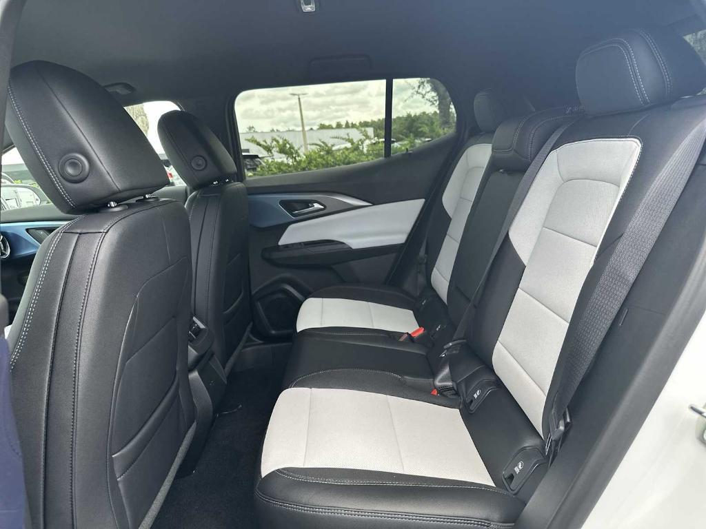 new 2025 Chevrolet Equinox EV car, priced at $35,015