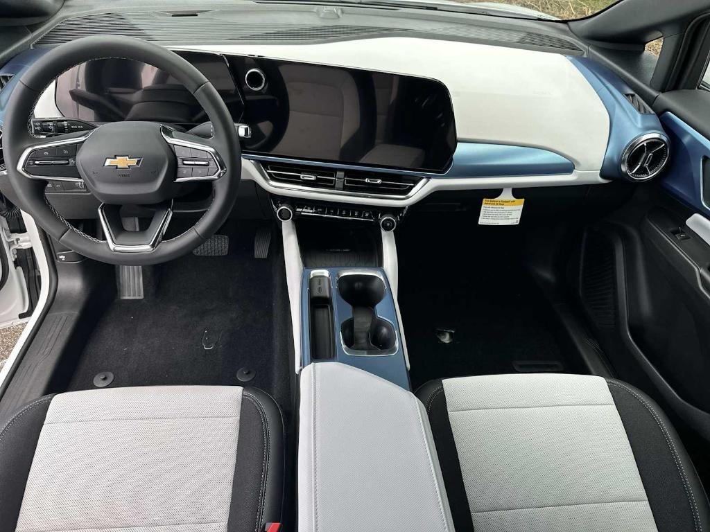 new 2025 Chevrolet Equinox EV car, priced at $35,015