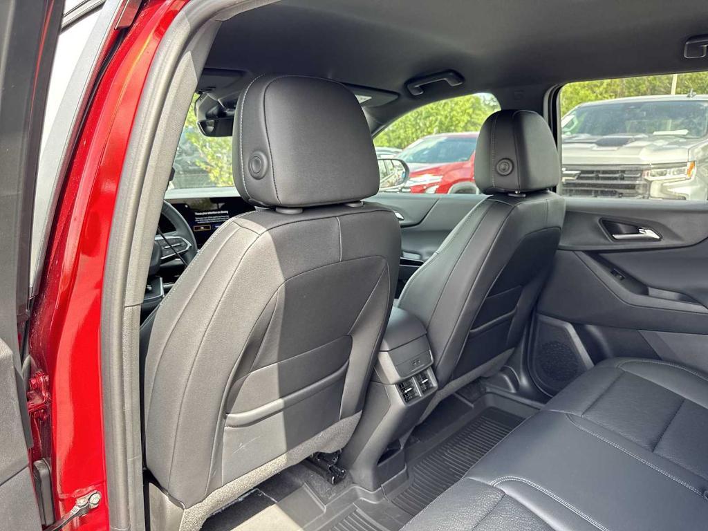 new 2026 Chevrolet Equinox car, priced at $29,705