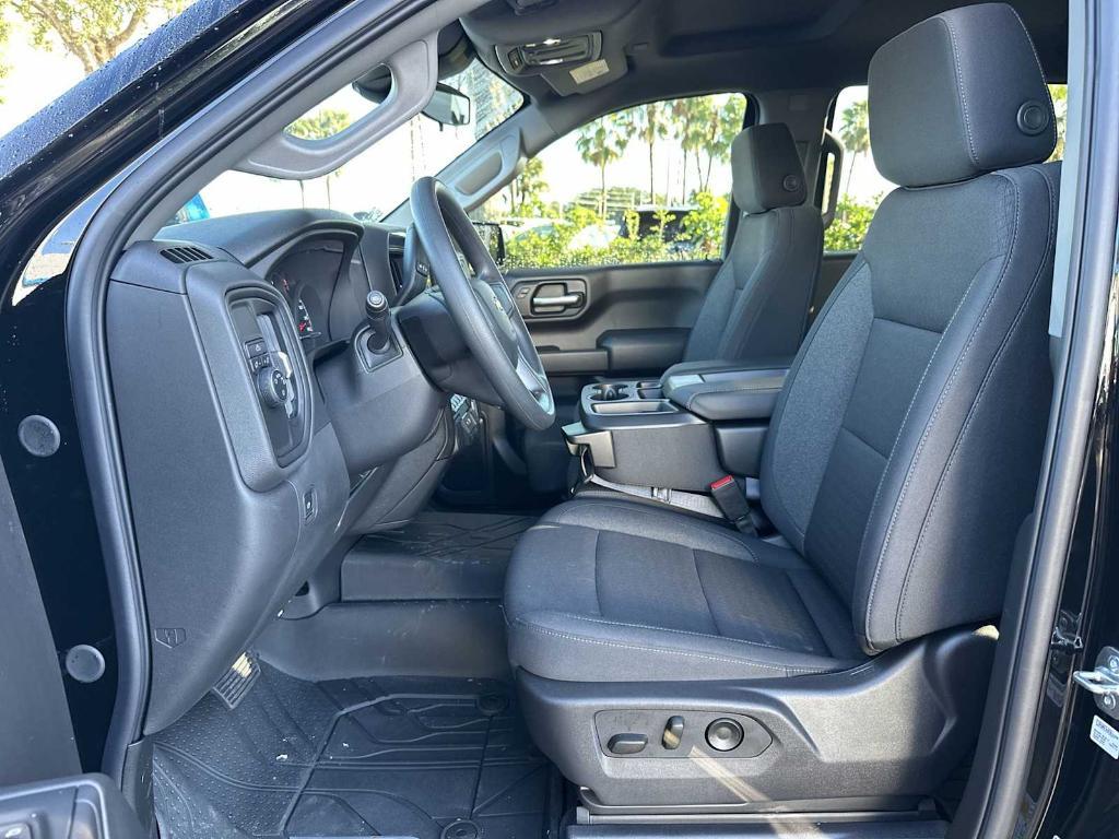 new 2025 Chevrolet Silverado 1500 car, priced at $38,160