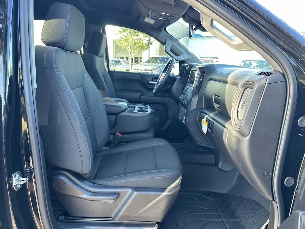new 2025 Chevrolet Silverado 1500 car, priced at $38,160