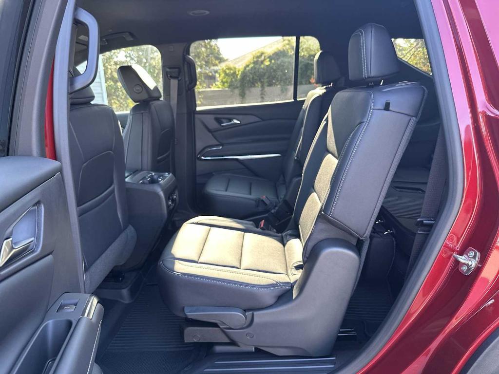 new 2026 Chevrolet Traverse car, priced at $43,840
