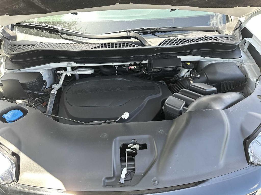 used 2021 Honda Pilot car, priced at $23,359